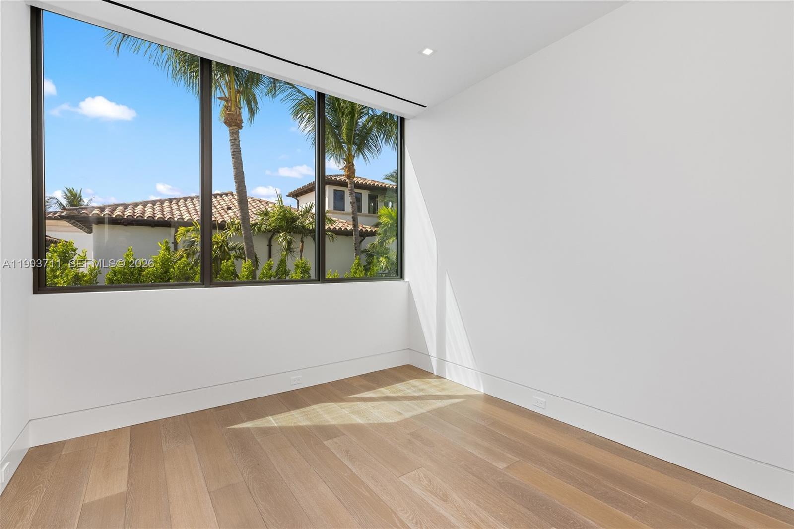 DEL LAGO ISLE - Residential