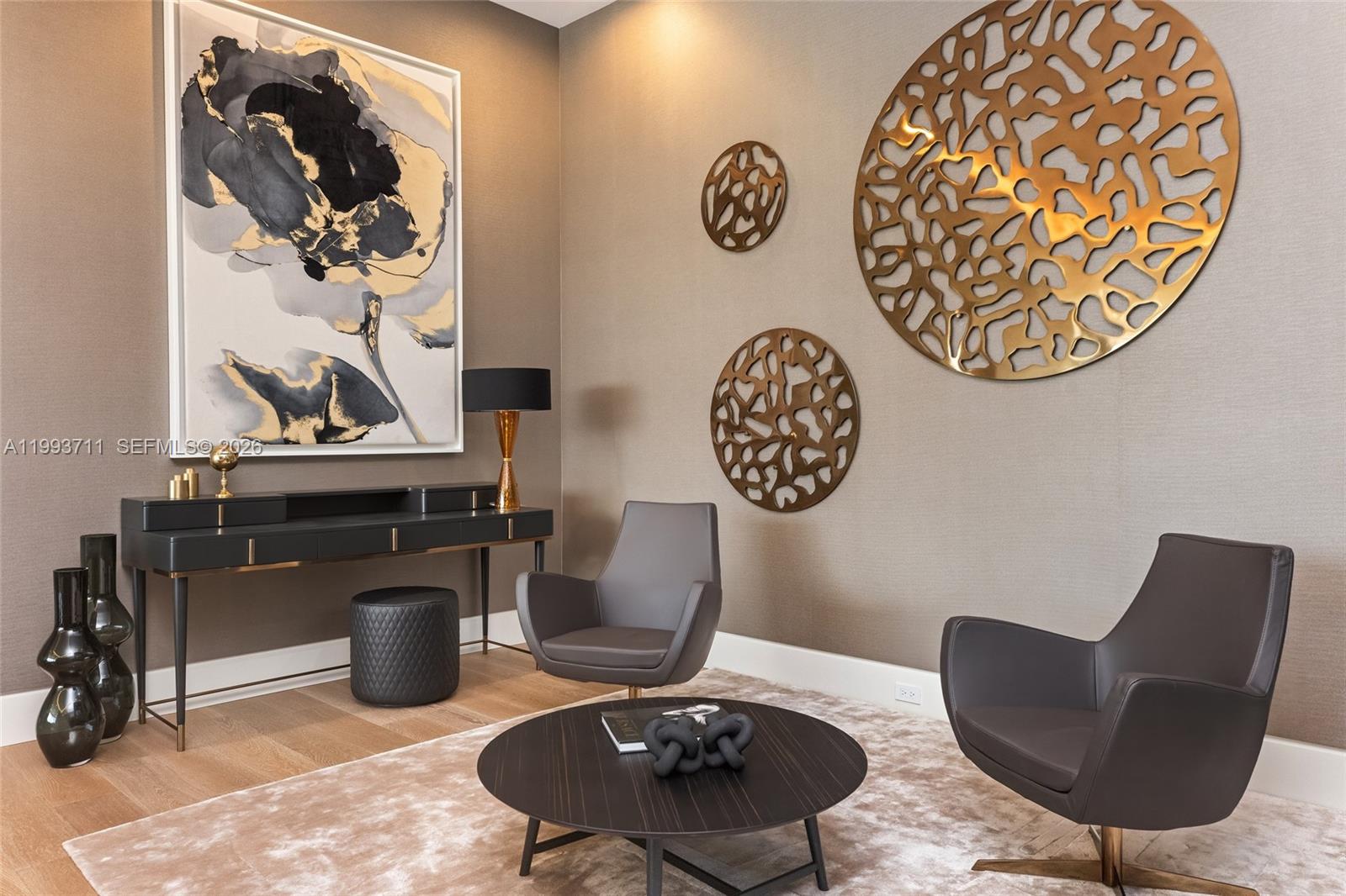 DEL LAGO ISLE - Residential