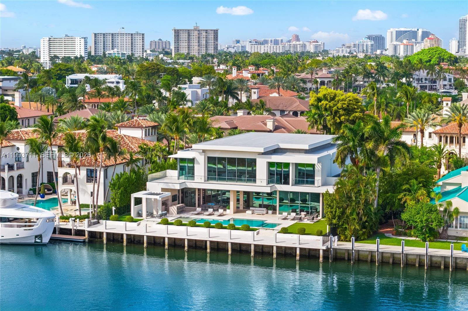 DEL LAGO ISLE - Residential