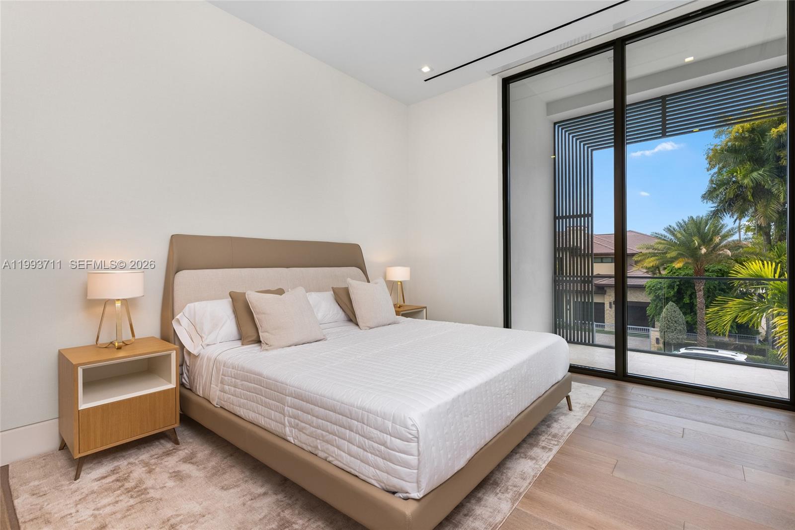 DEL LAGO ISLE - Residential