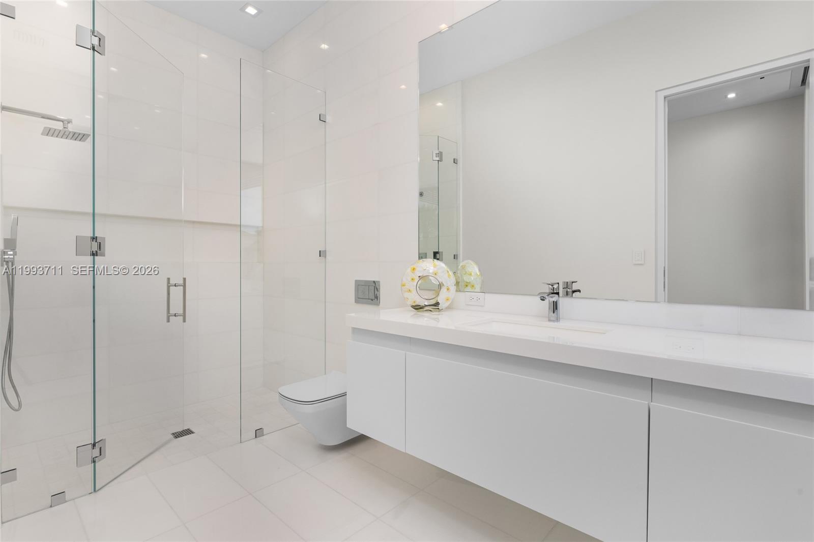 DEL LAGO ISLE - Residential