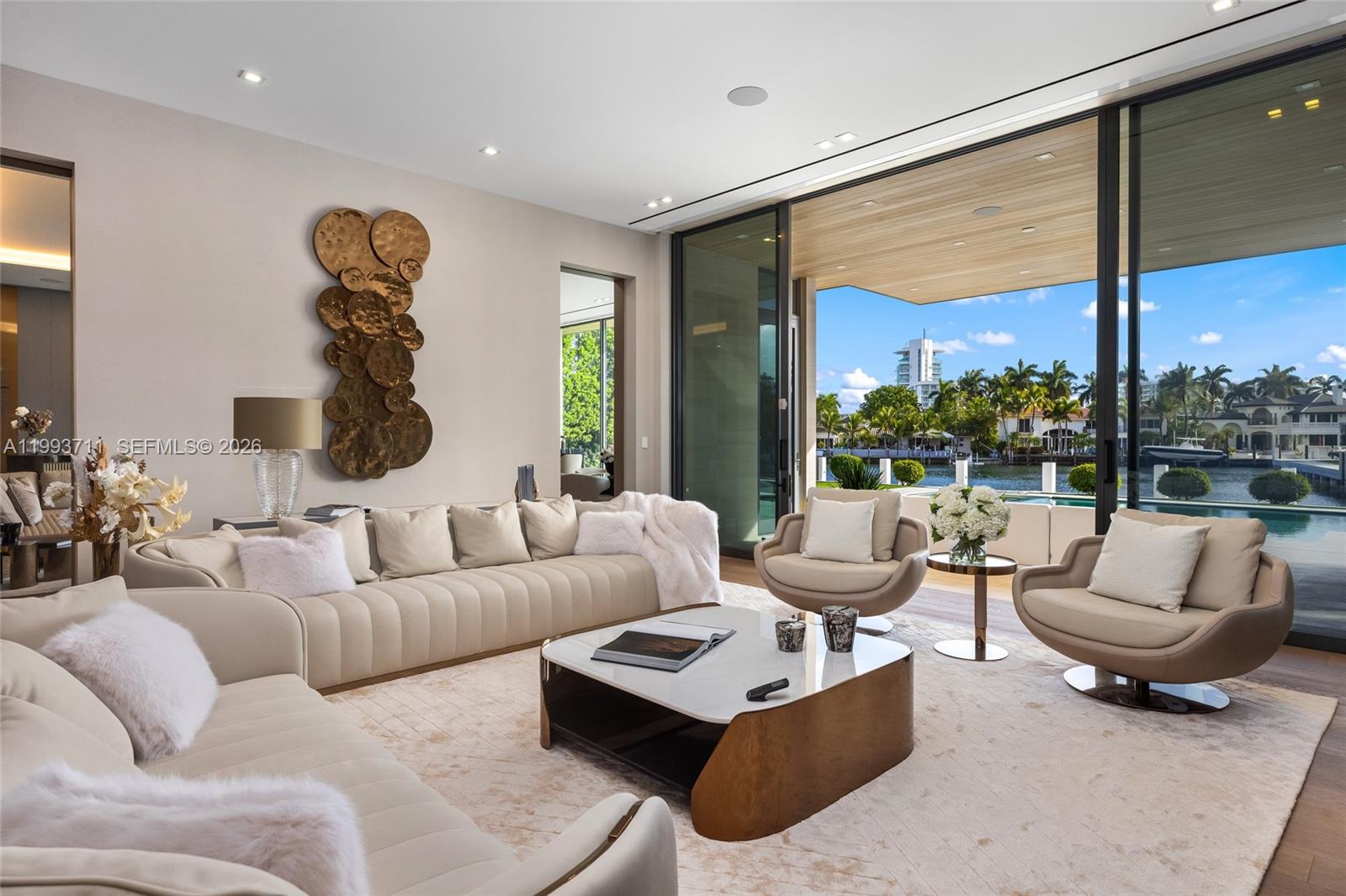 DEL LAGO ISLE - Residential