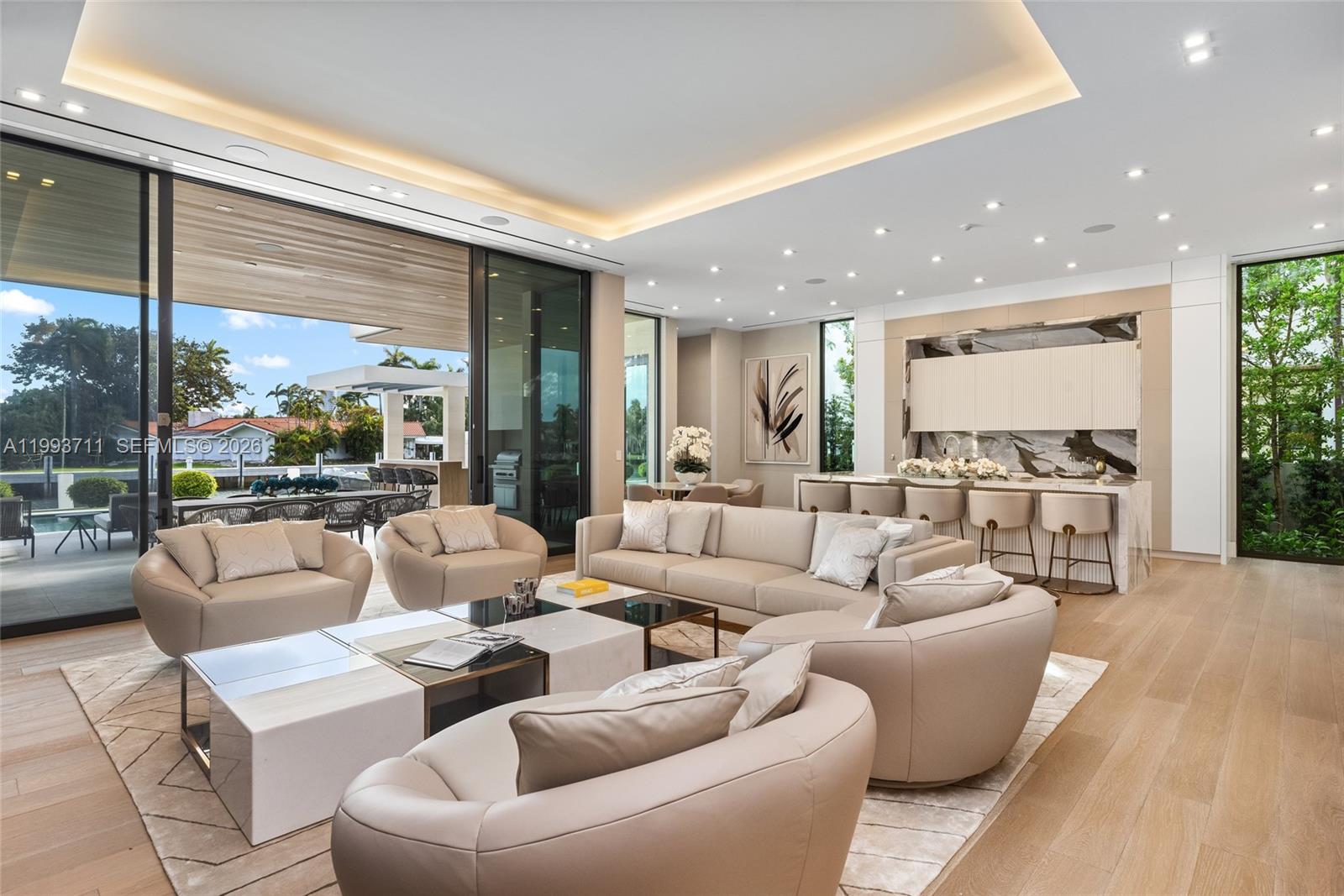 DEL LAGO ISLE - Residential