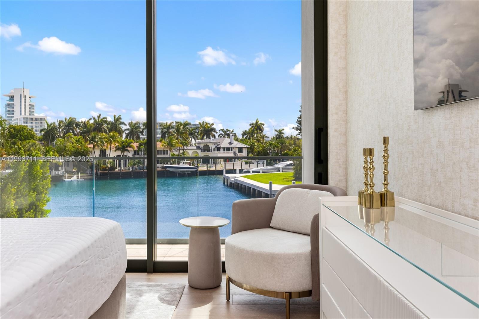 DEL LAGO ISLE - Residential