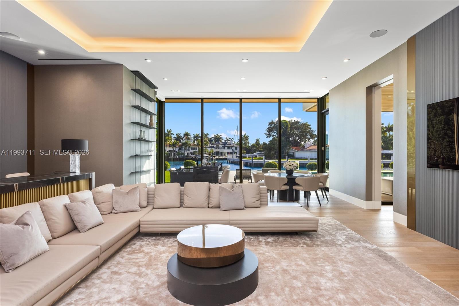 DEL LAGO ISLE - Residential