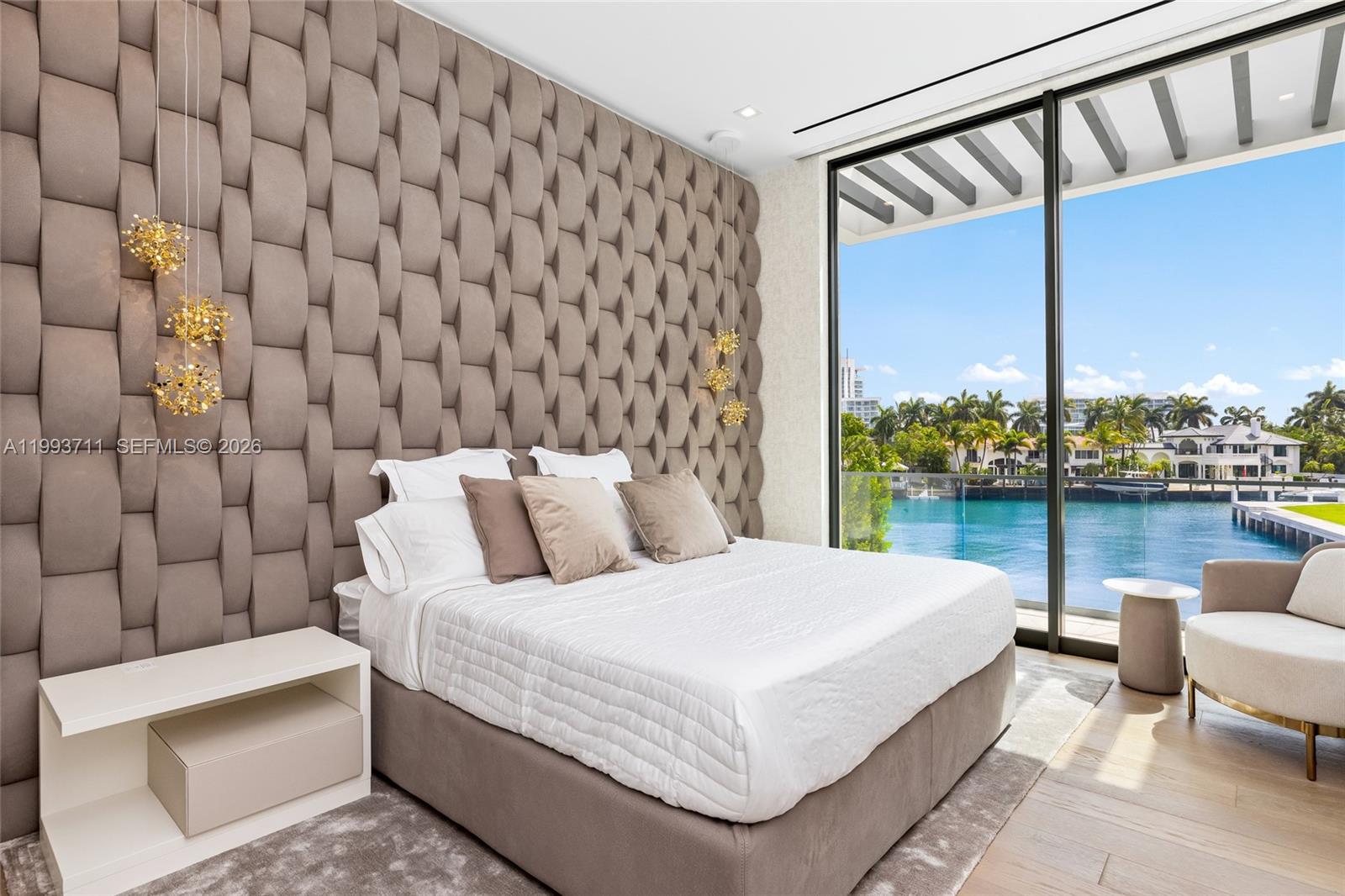 DEL LAGO ISLE - Residential