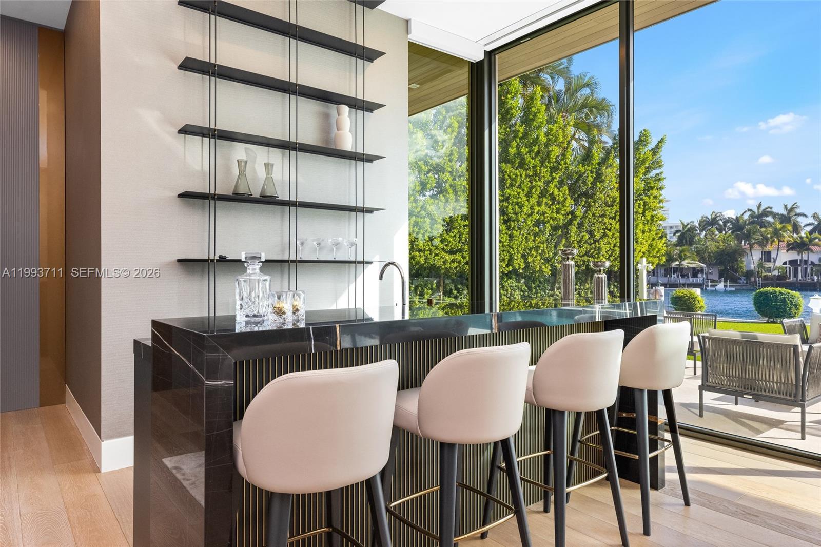 DEL LAGO ISLE - Residential