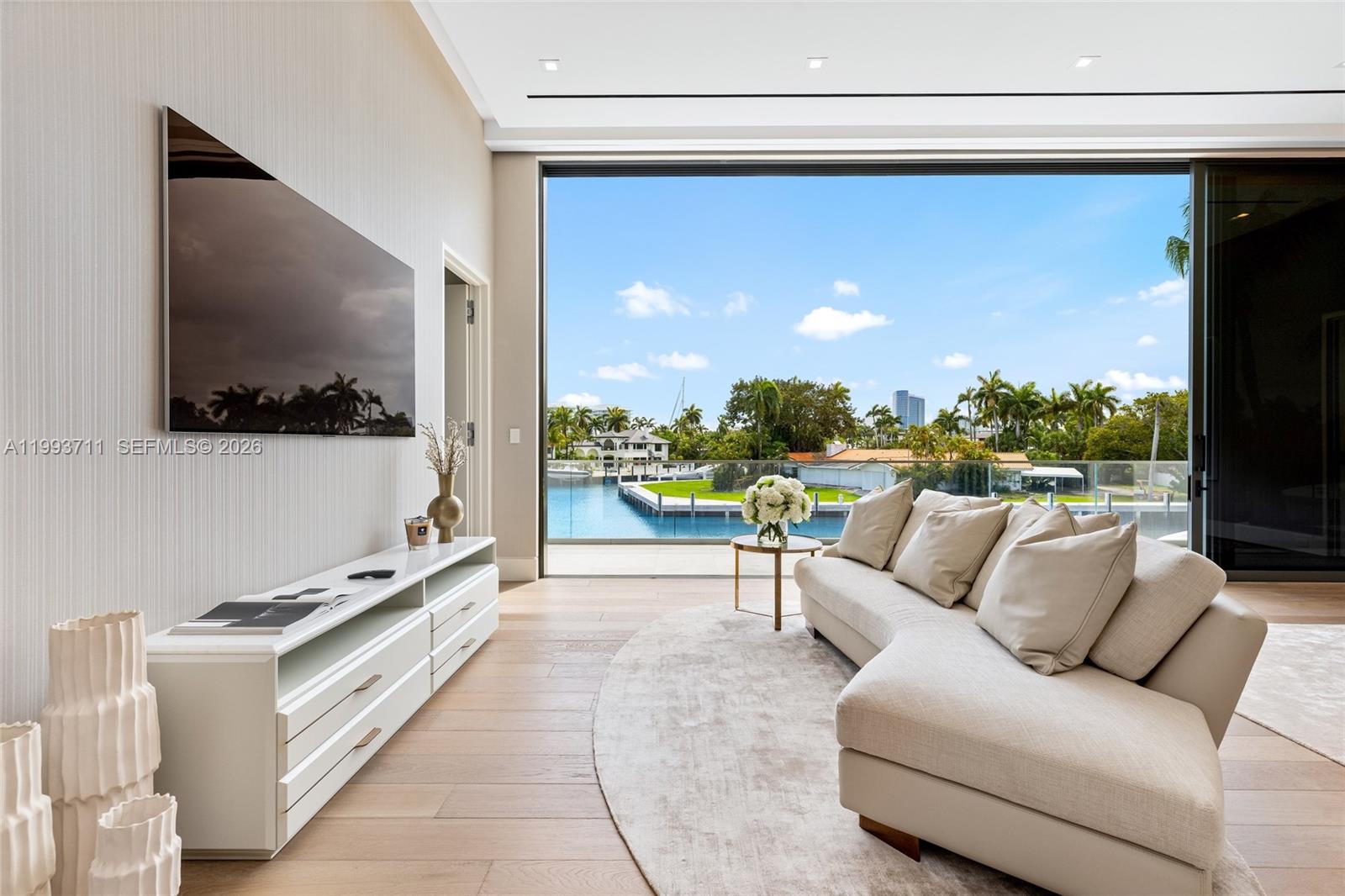 DEL LAGO ISLE - Residential