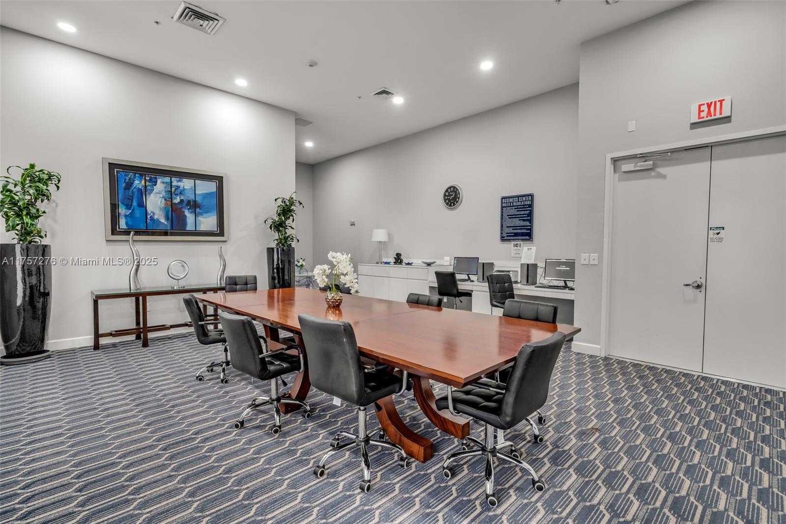 VENTURE AT AVENTURA WEST - Residential