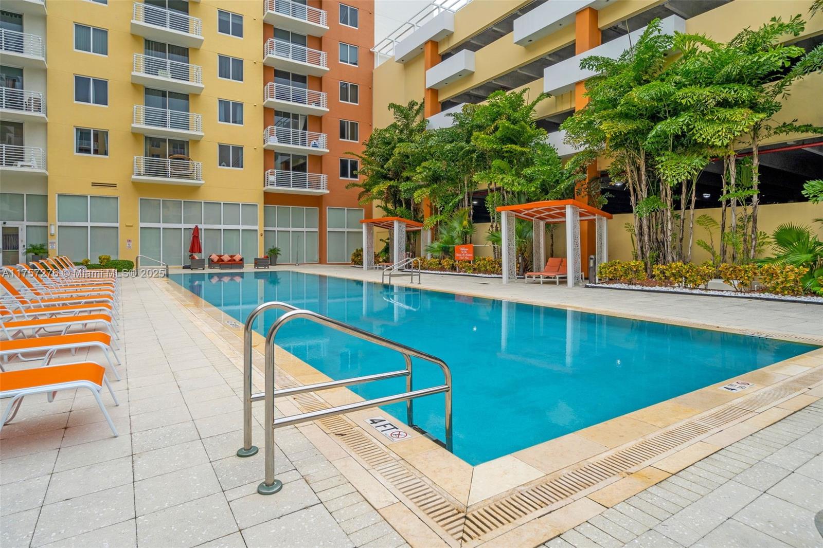 VENTURE AT AVENTURA WEST - Residential