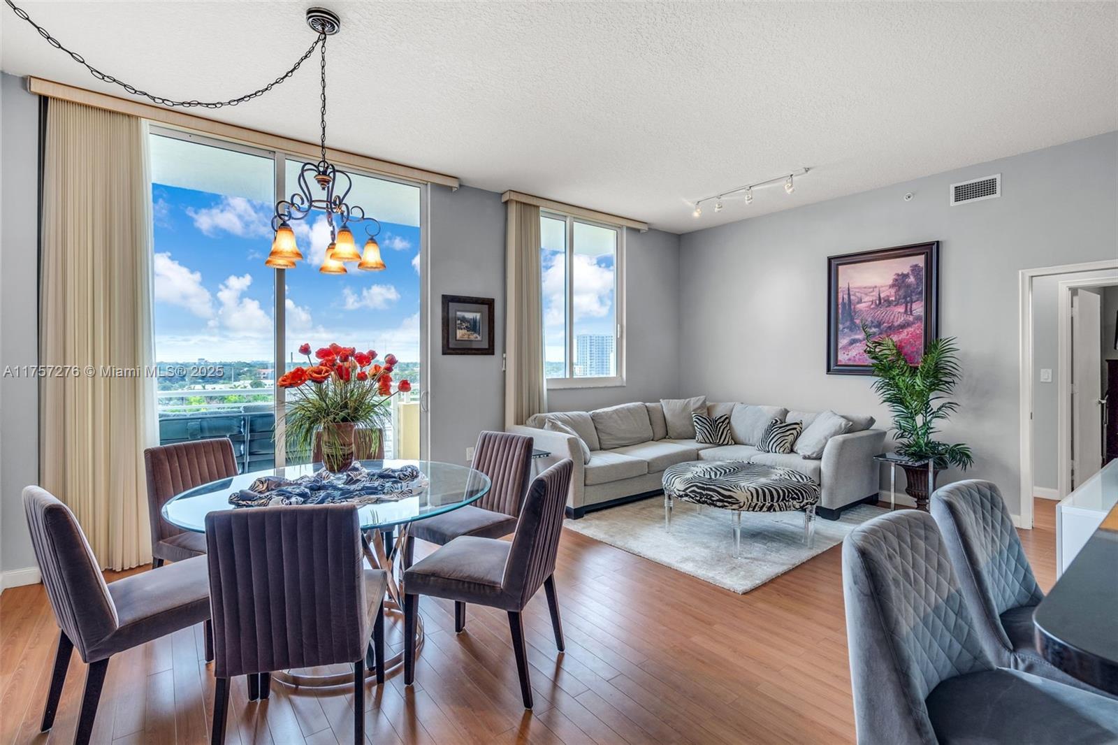 VENTURE AT AVENTURA WEST - Residential