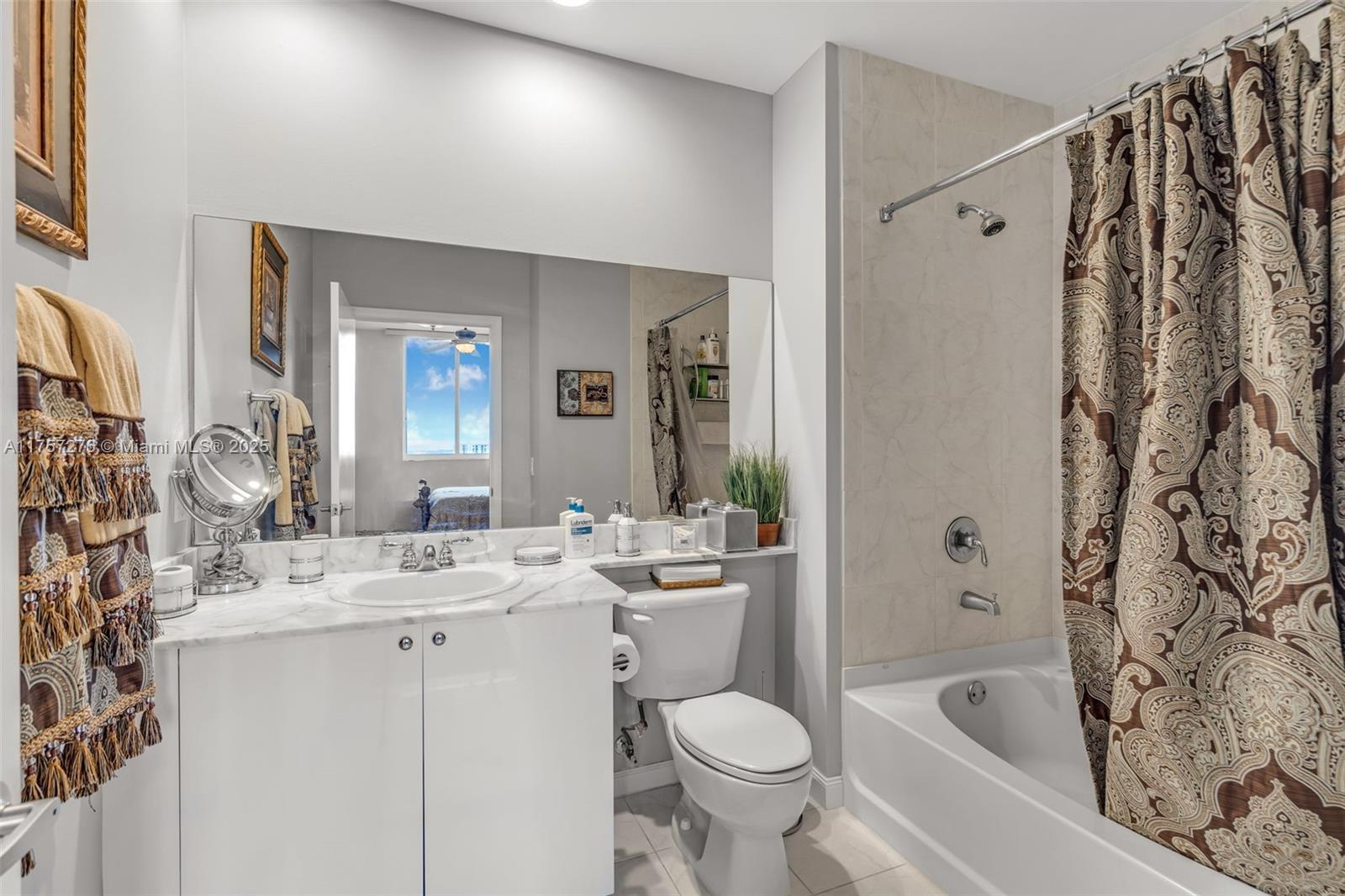 VENTURE AT AVENTURA WEST - Residential