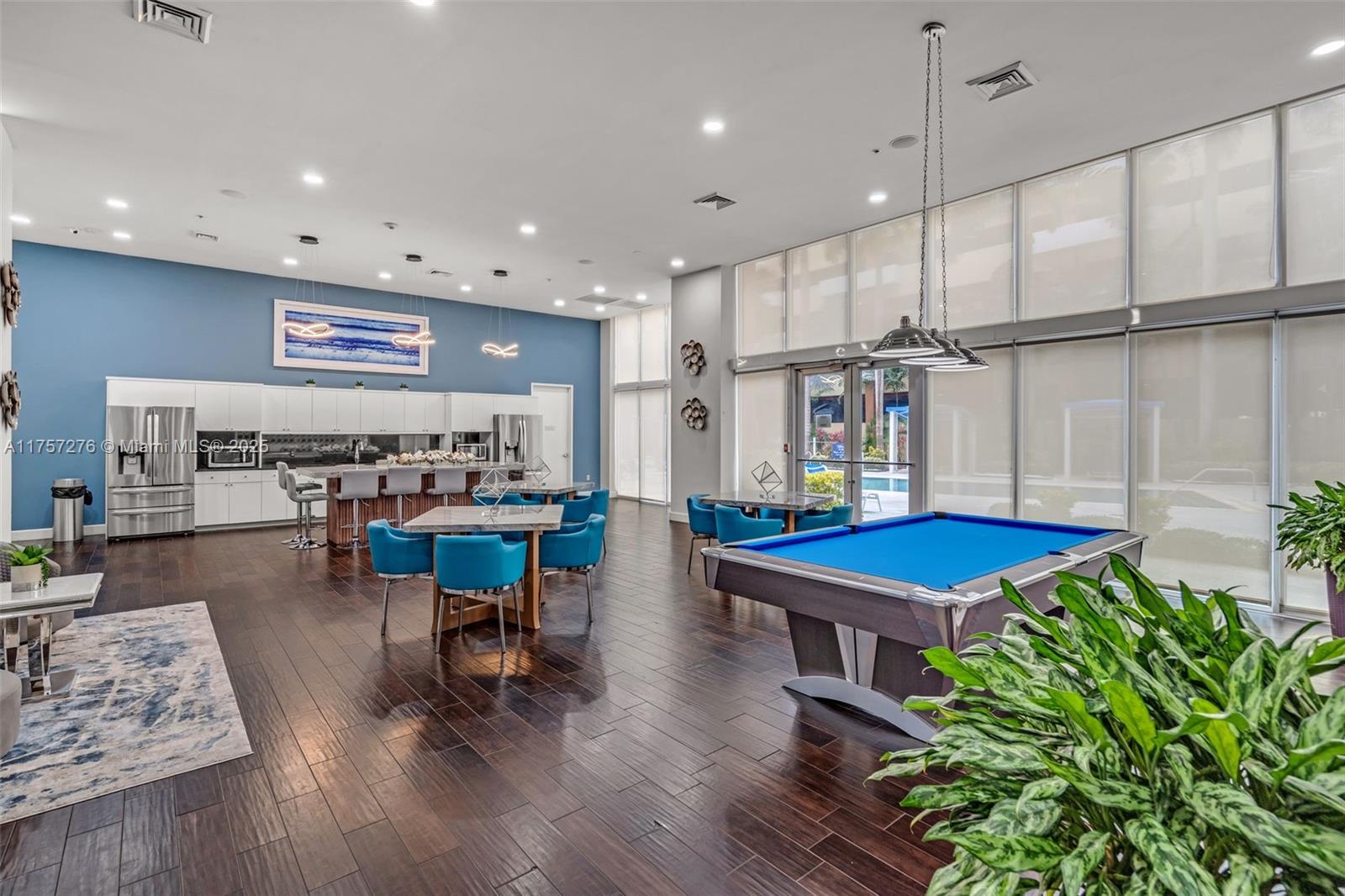 VENTURE AT AVENTURA WEST - Residential