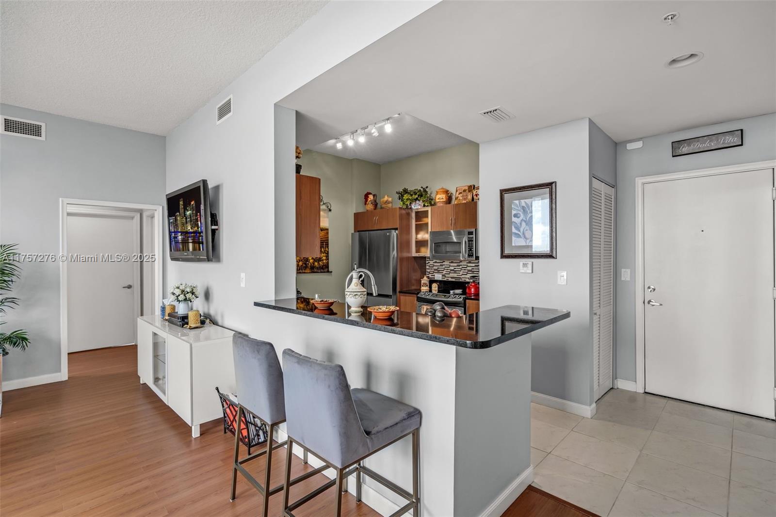 VENTURE AT AVENTURA WEST - Residential