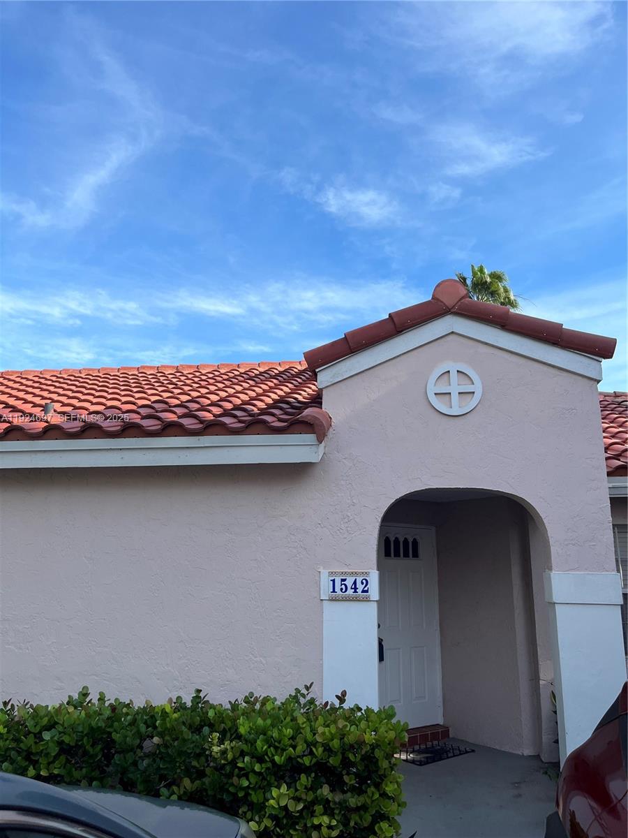 COUNTRY ISLES PHASE II - Residential Lease