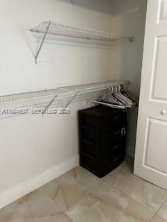 COUNTRY ISLES PHASE II - Residential Lease