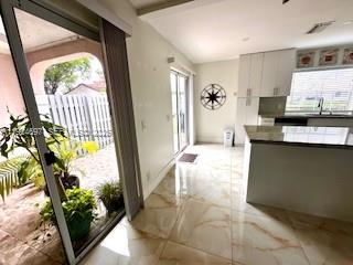 COUNTRY ISLES PHASE II - Residential Lease