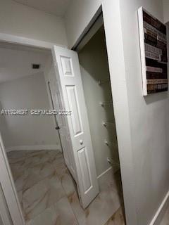 COUNTRY ISLES PHASE II - Residential Lease