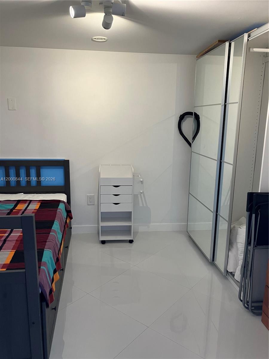 VENETIA CONDO - Residential Lease