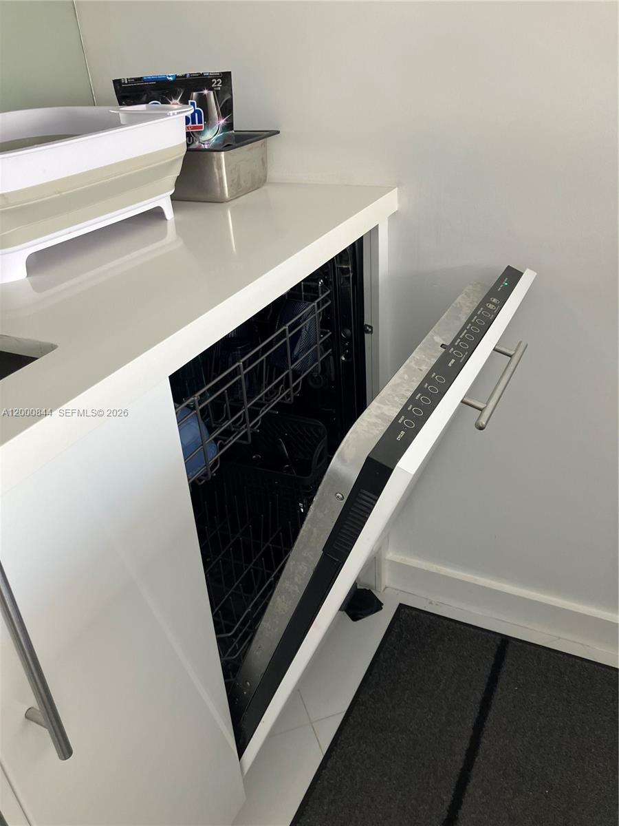 VENETIA CONDO - Residential Lease