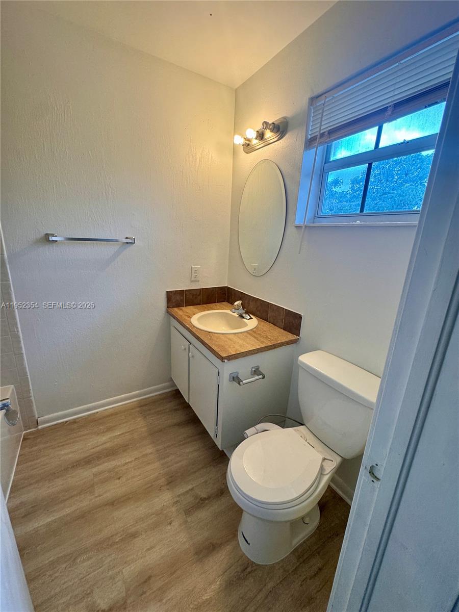 WOODLAKE SHORES - Residential