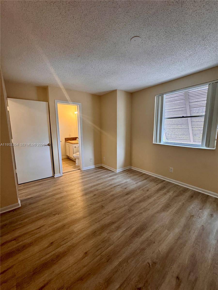 WOODLAKE SHORES - Residential