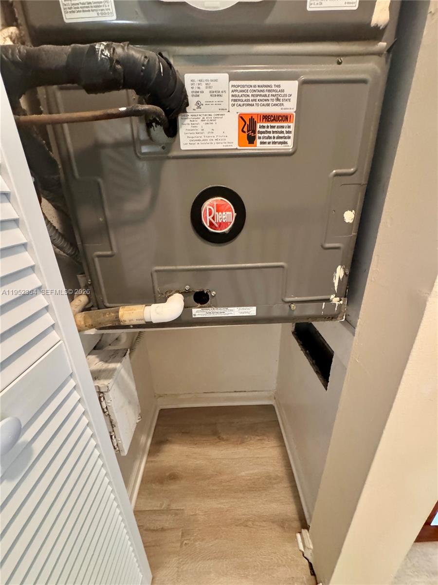 WOODLAKE SHORES - Residential