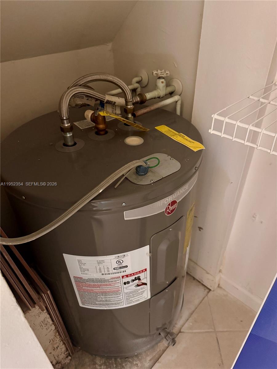 WOODLAKE SHORES - Residential