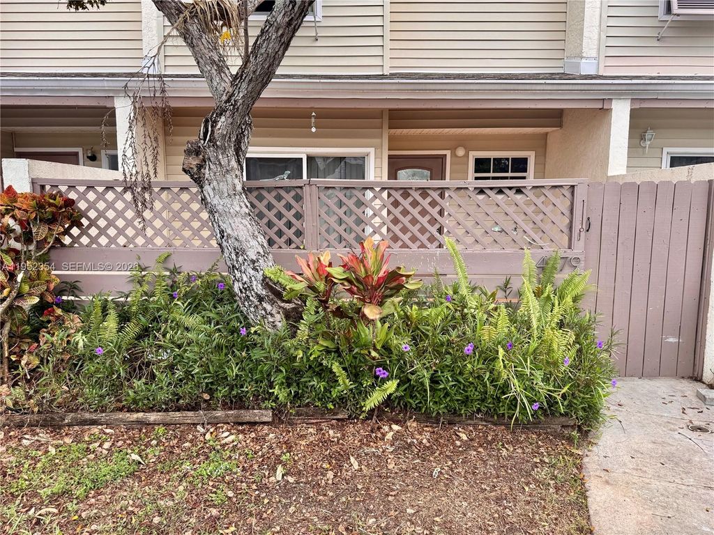 Photo of 4879 N Hemingway Cir, Margate, FL 33063 (MLS # A11952354)