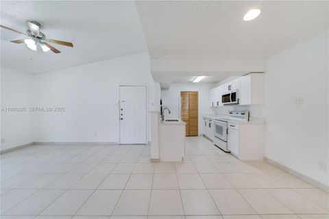 10361 SW 150th Ct 13207 Miami FL 33196