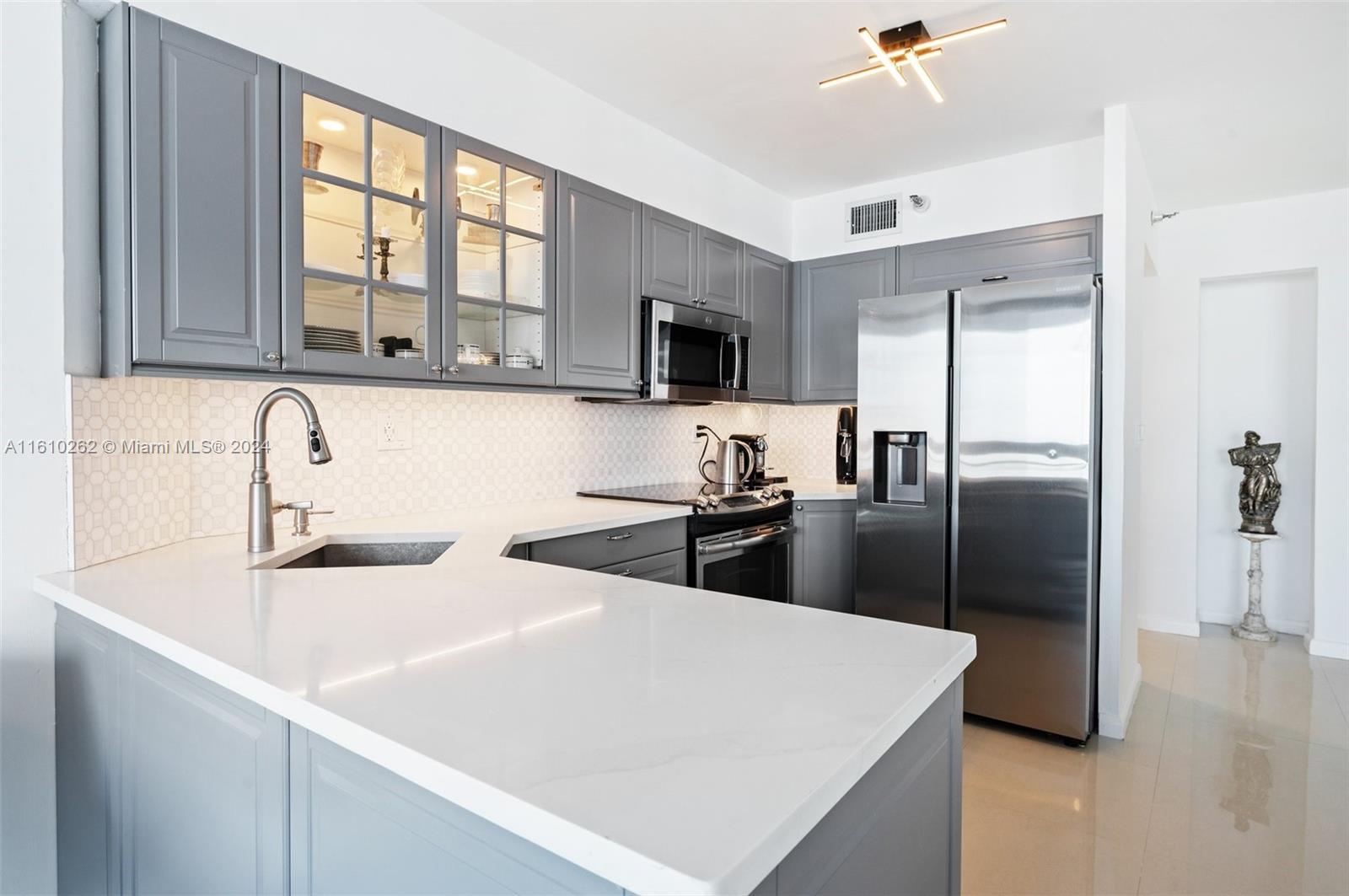 MYSTIC POINTE CONDO NO TH - Residential