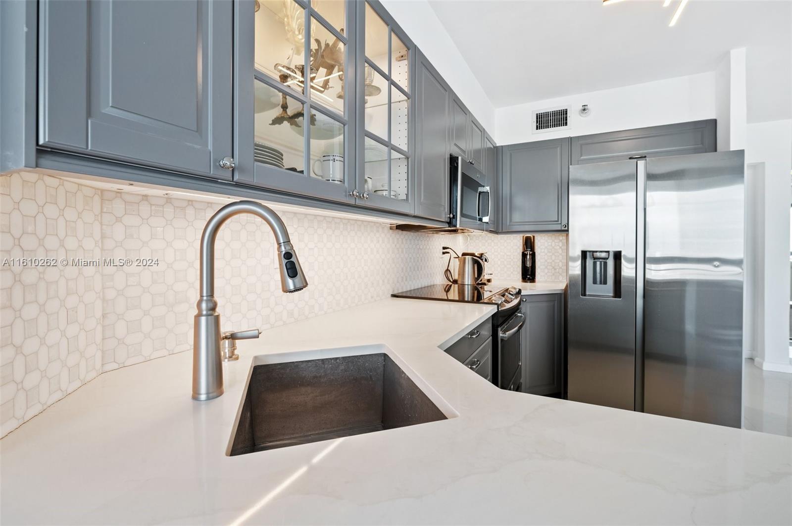 MYSTIC POINTE CONDO NO TH - Residential