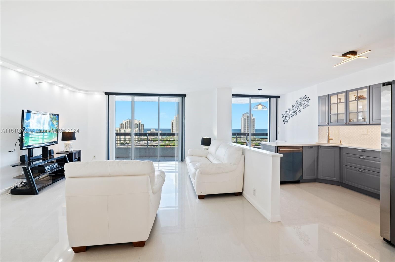 MYSTIC POINTE CONDO NO TH - Residential