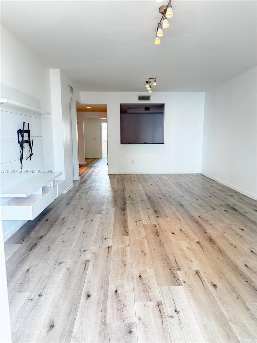 3340 NE 190th St 1507