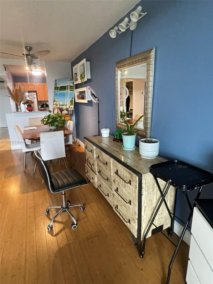 THREE HORIZONS EAST CONDO - Residential