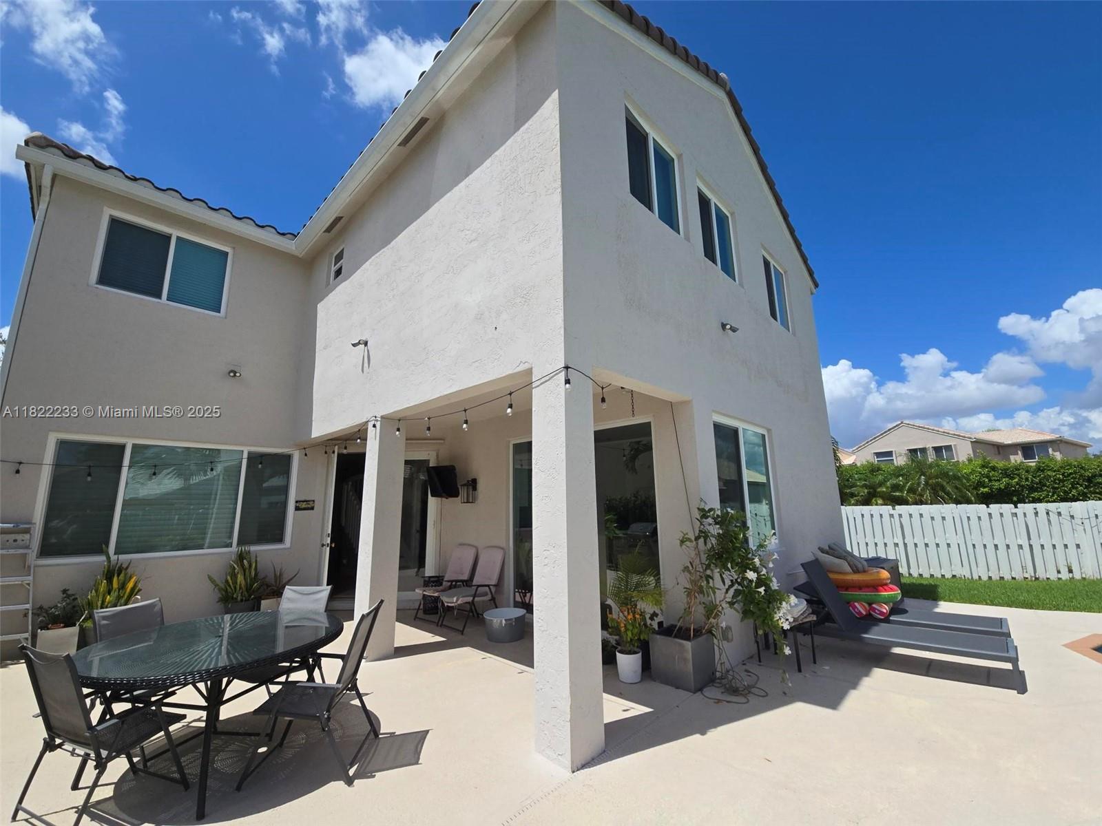 1055 Briar Ridge Rd