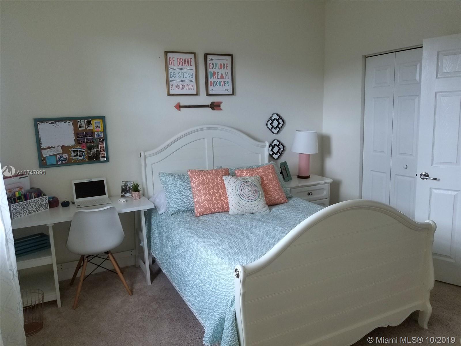 GARDEN ESTATES AT THE HAM - Residential