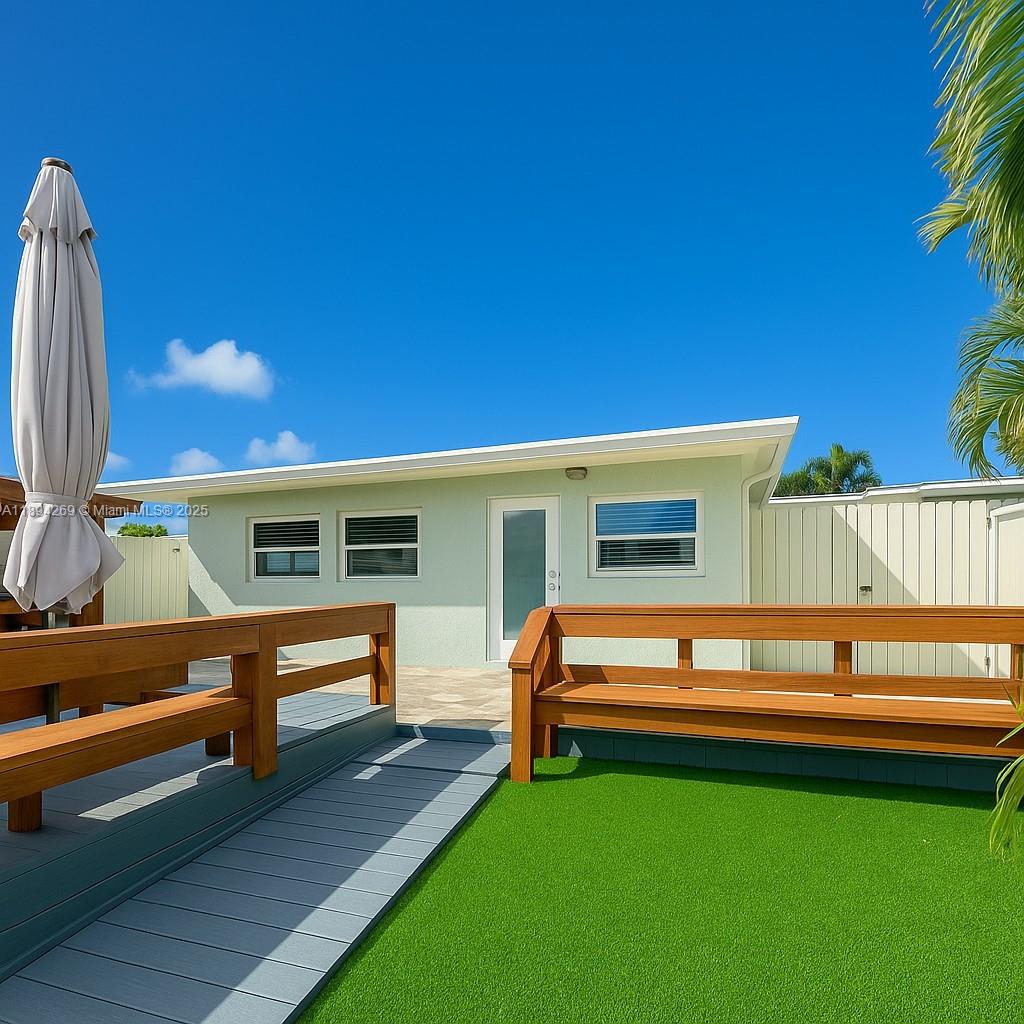 FISHERMANS HIDEAWAY SECTI - Residential