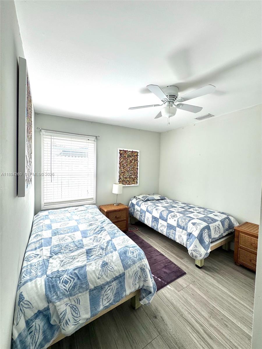 FISHERMANS HIDEAWAY SECTI - Residential