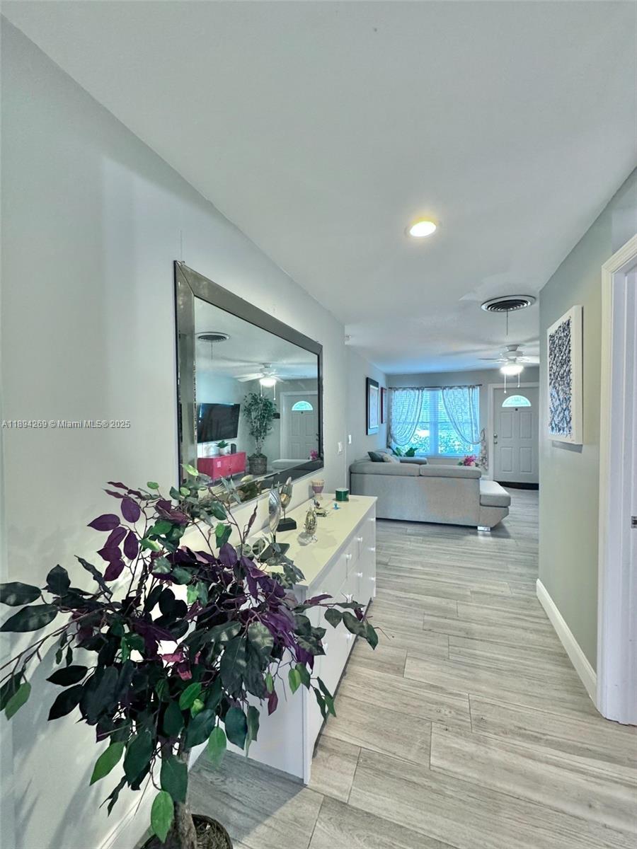 FISHERMANS HIDEAWAY SECTI - Residential