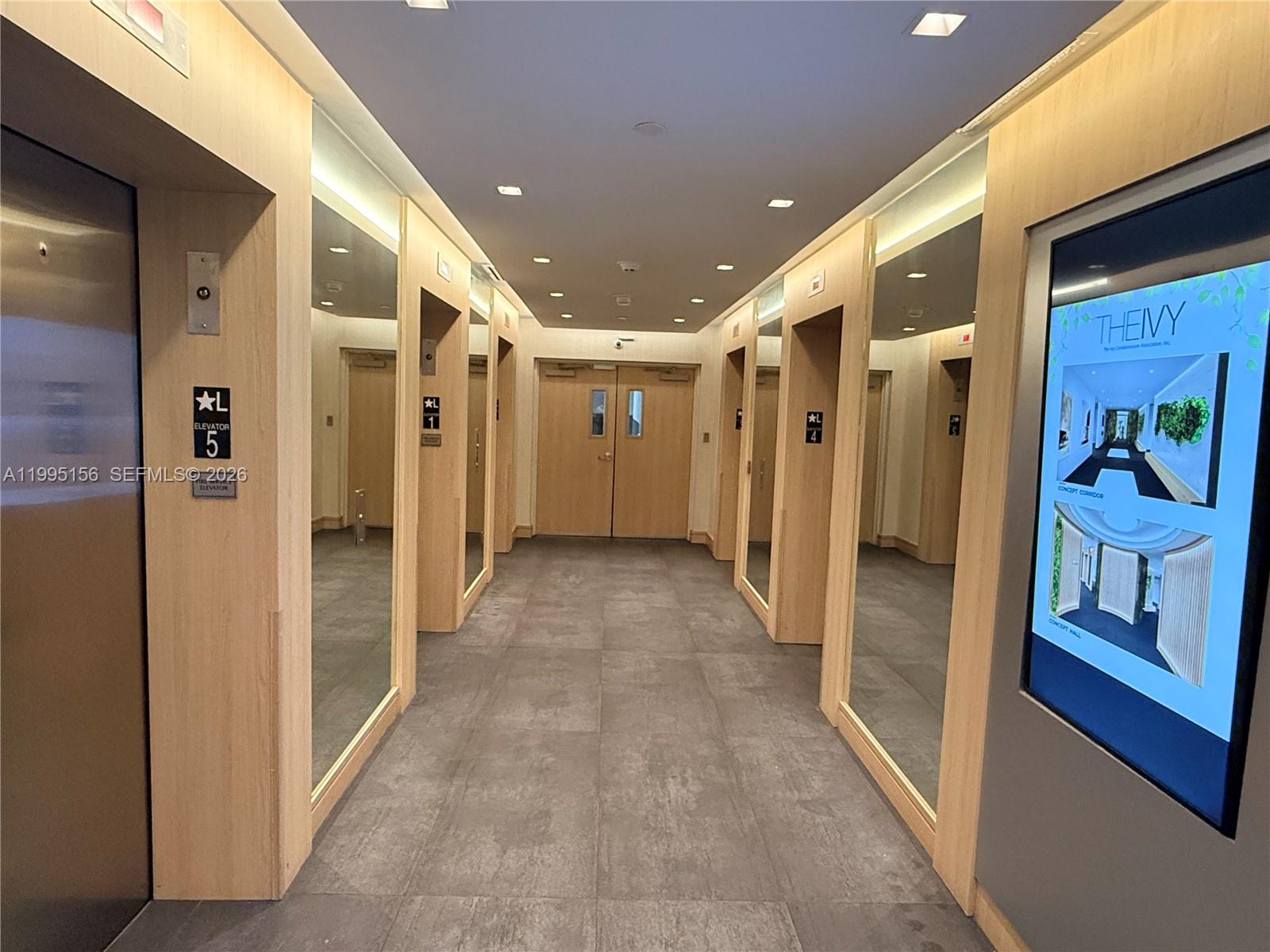 THE IVY CONDO - Residential