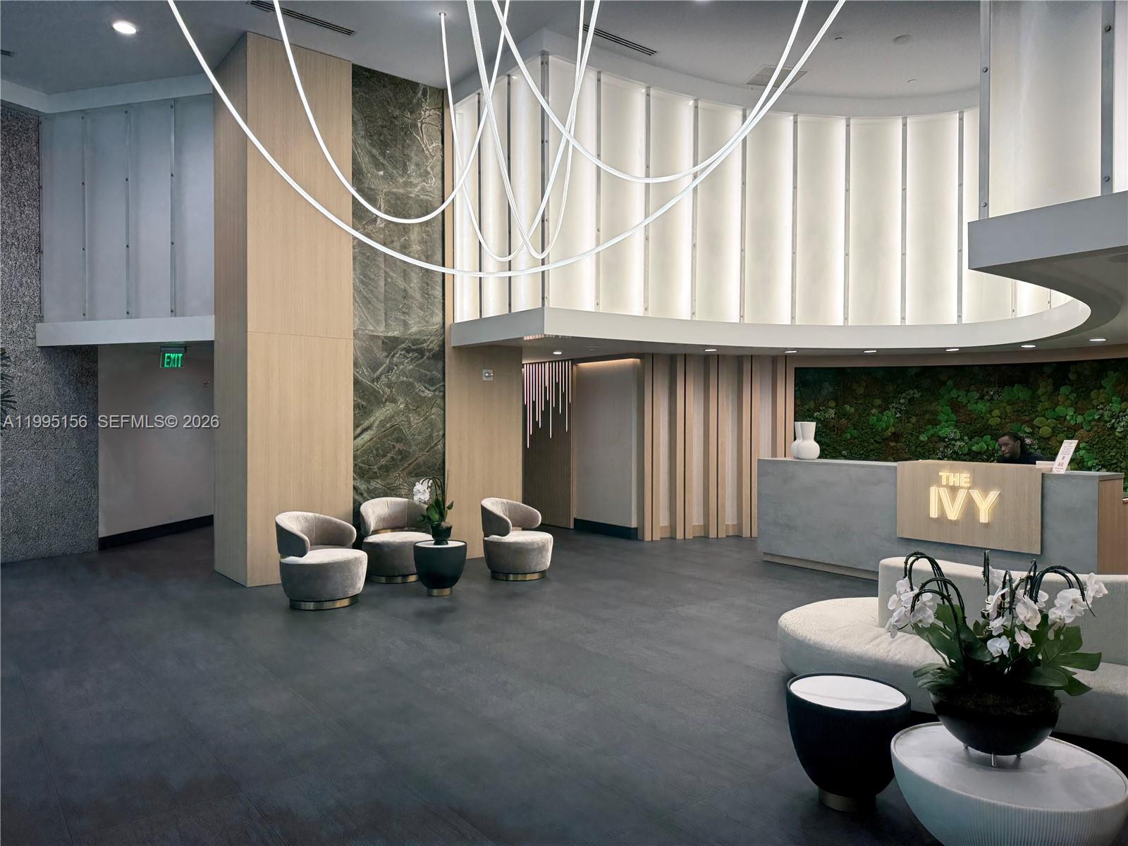 THE IVY CONDO - Residential