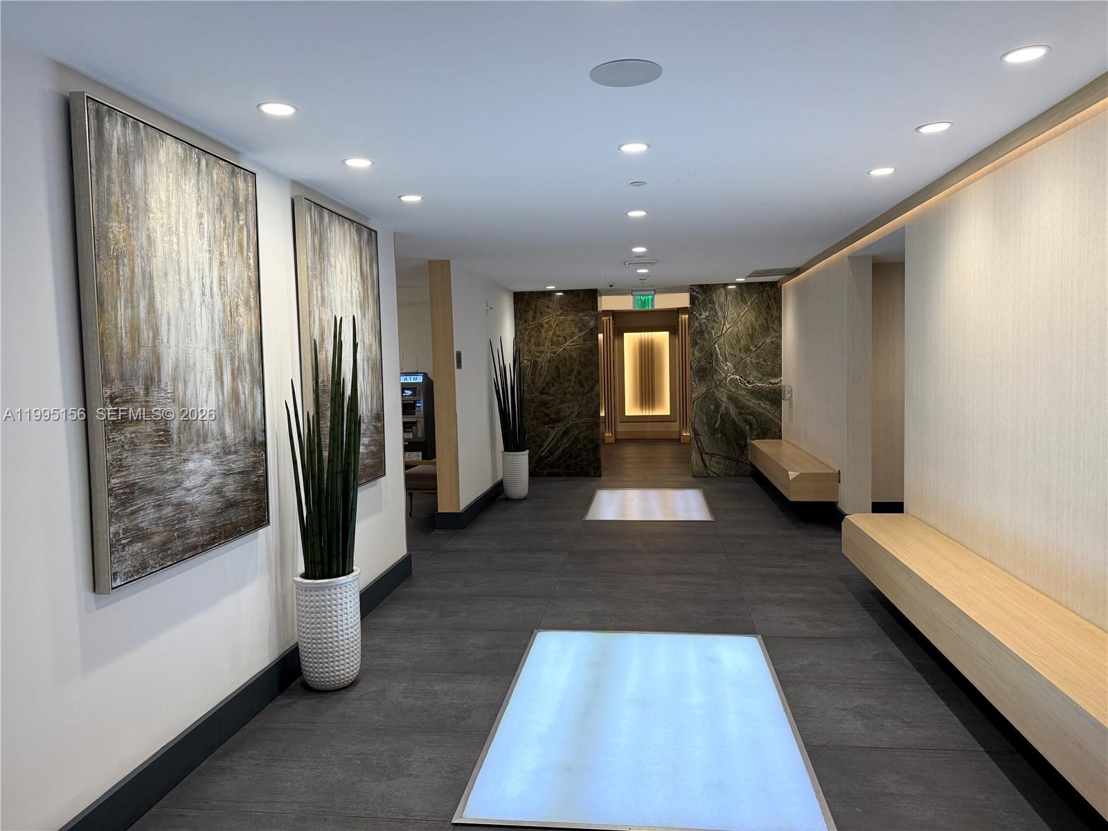 THE IVY CONDO - Residential