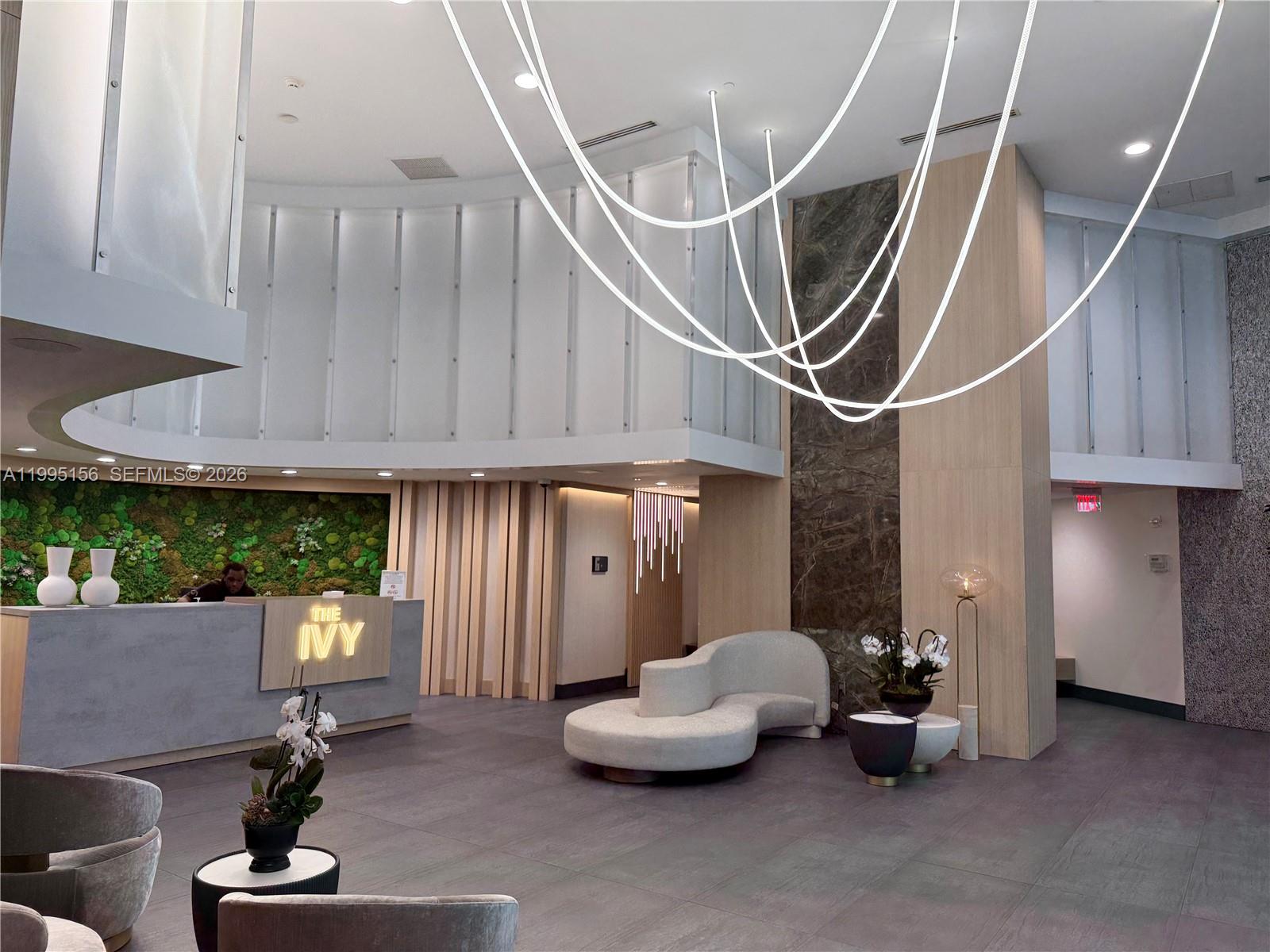 THE IVY CONDO - Residential