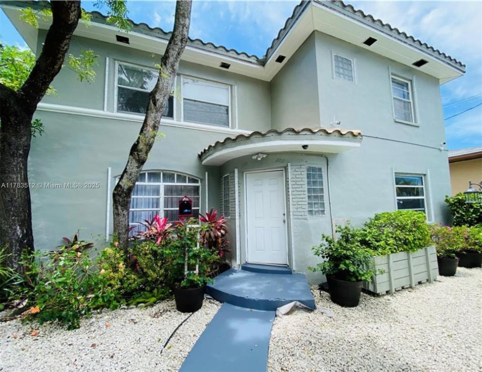 Rental Property at 535 Ne 68th St Rear, Miami, Broward County, Florida - Bedrooms: 2 
Bathrooms: 1  - $2,100 MO.