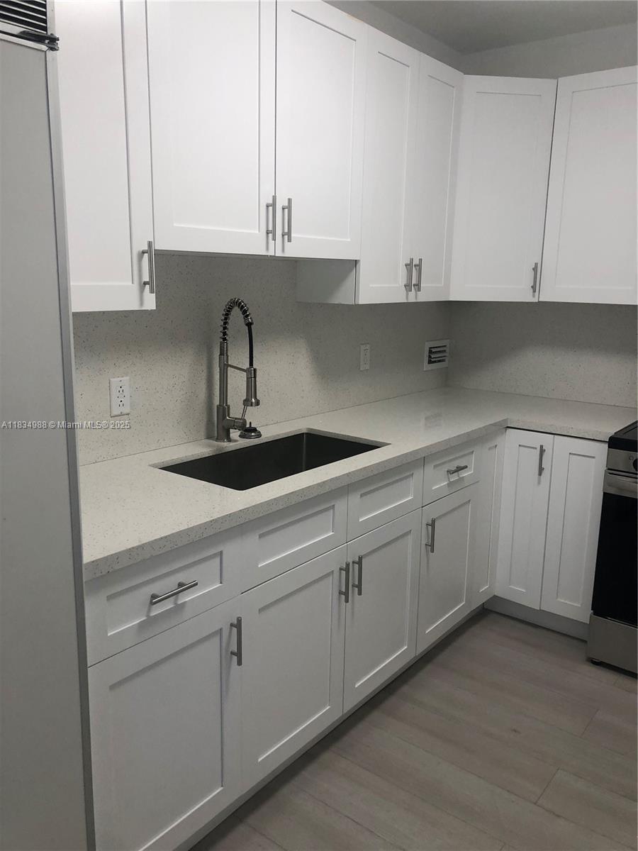 10185 Collins Ave 1119