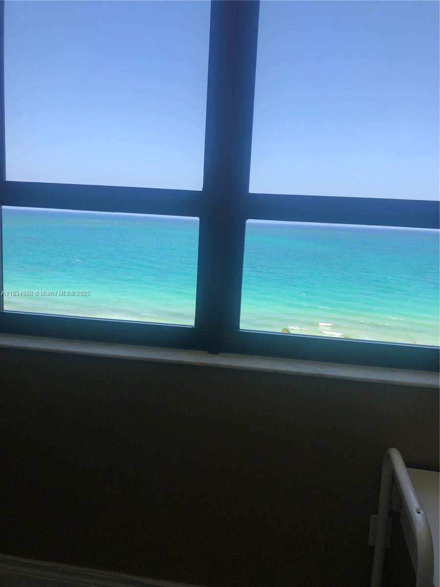 THE PLAZA OF BAL HARBOUR - Residential Lease