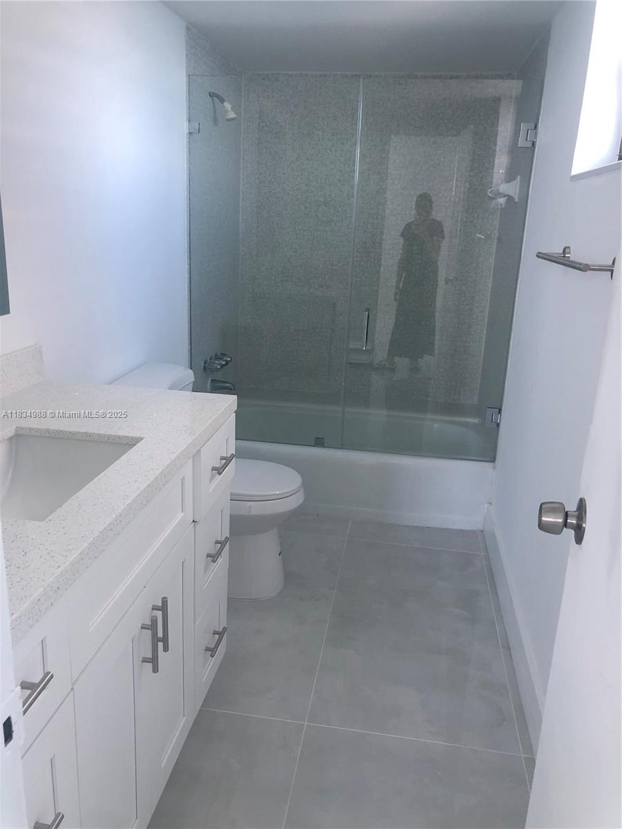 10185 Collins Ave 1119