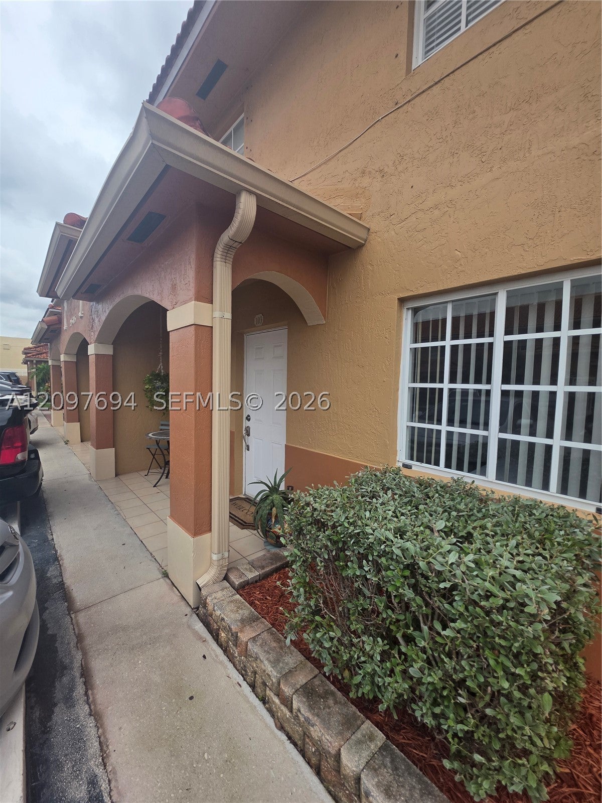 2505 W 76th St 103