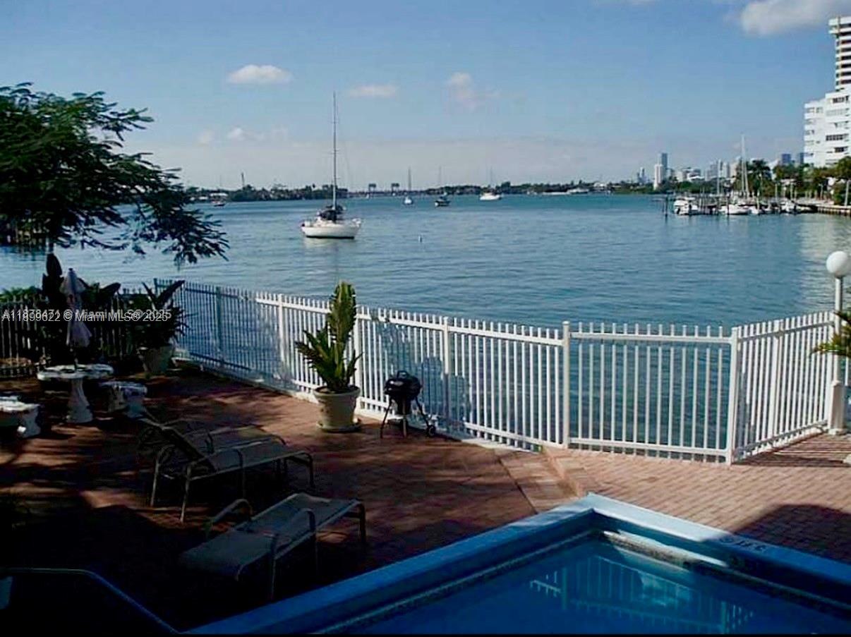 SUNSHINE BAY CONDO - Residential